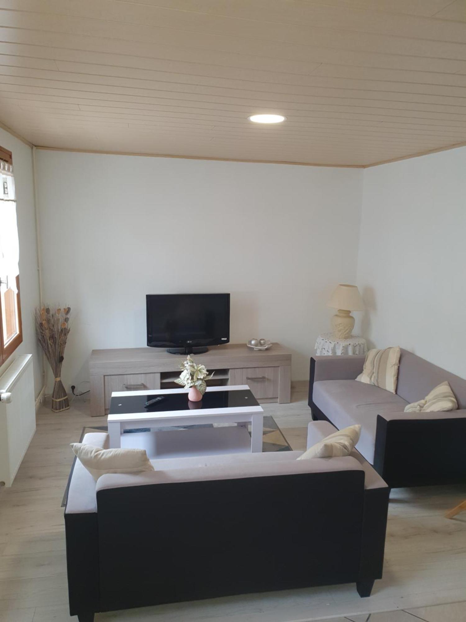 Gite Des Jardiniers Fumay Exterior foto